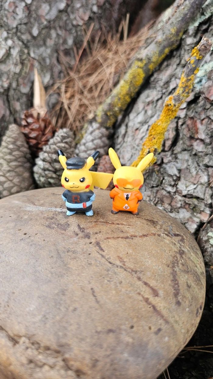 Super figurine Pokemon duo pikachu Rocket - photo numéro 3