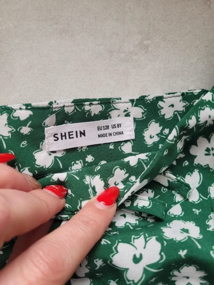 Blouse 8 ans Neuve sans etiquette - photo numéro 2
