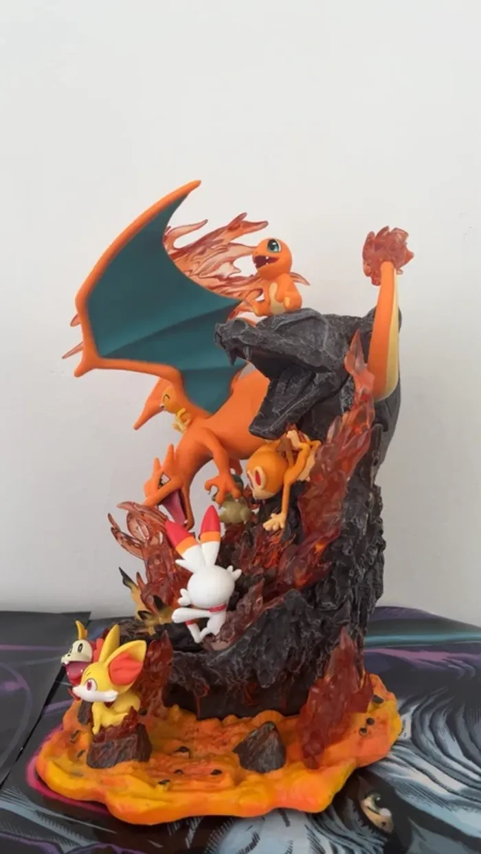 Pokémon - Statuette Dracaufeu - photo numéro 2