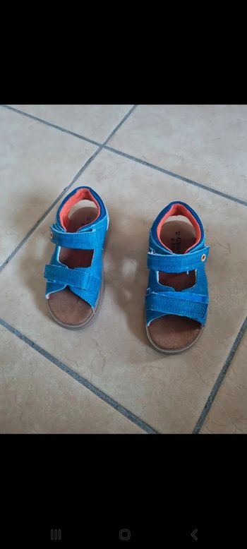 Sandales