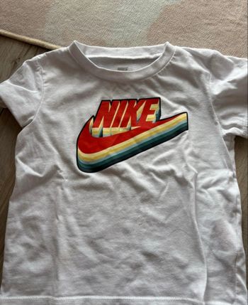 tee shirt nike 18 mois