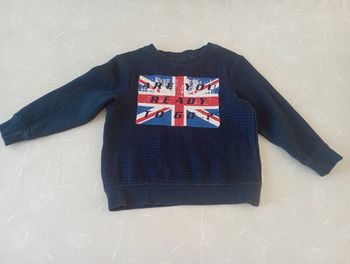 Pull manches longues marine 6 ans orchestra 3€