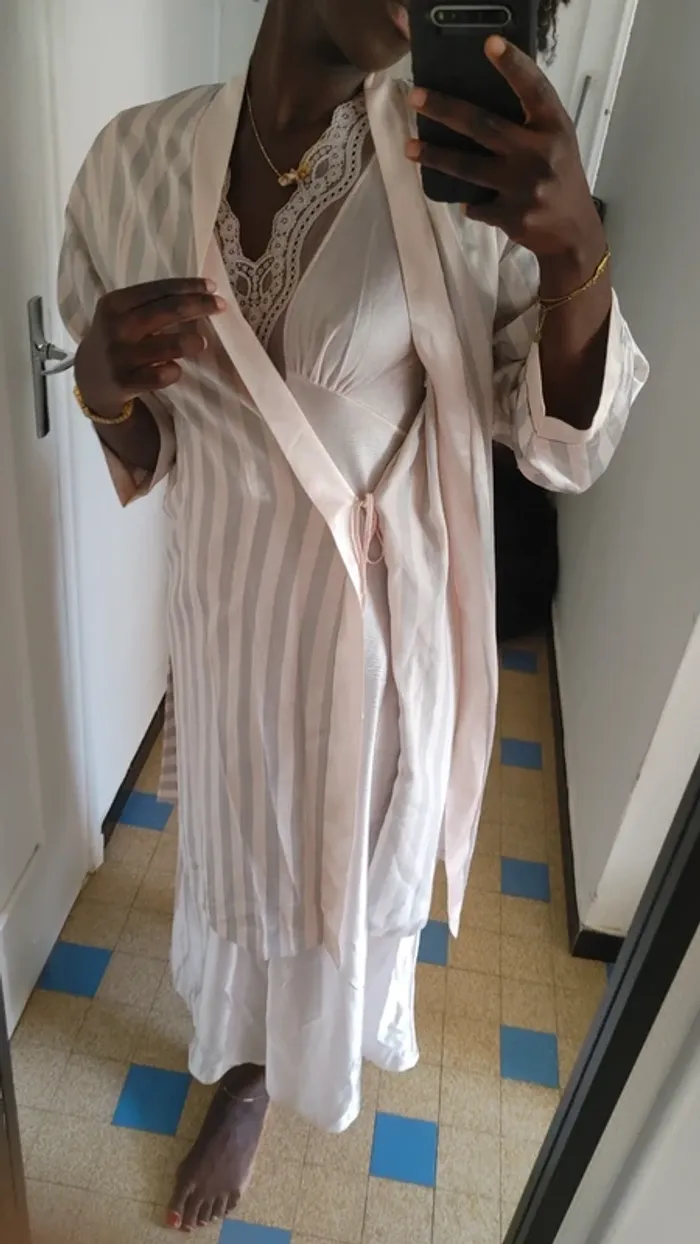 Robe de chambre vintage rose gris clair irisé léger élégant ceinture - photo numéro 5