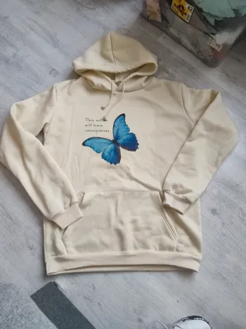 Sweat à capuche papillon