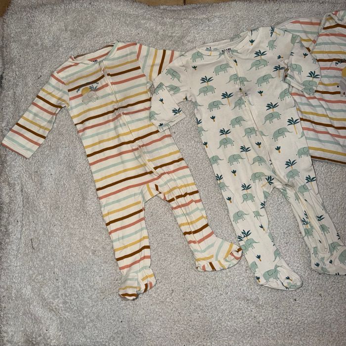 Pyjamas fins avec ouverture devant et gigoteuse - T12mois - Kiabi - photo numéro 3