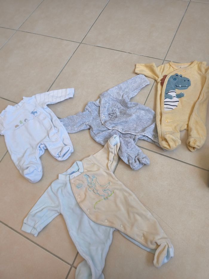 Lot naissance + gigoteuse + combinaison + emmaillotage - photo numéro 2