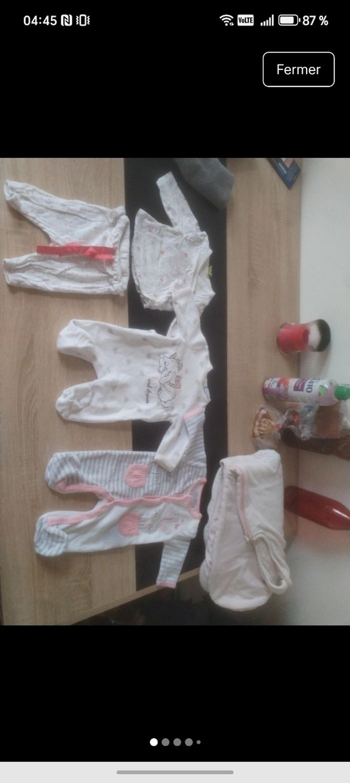 Lot 1mois fille