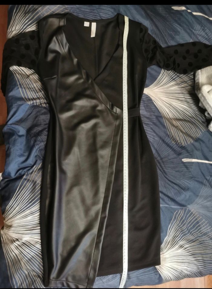 Robe noire - photo numéro 4