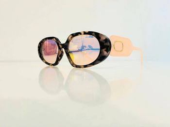 Lunette de soleil femme façade marron léopard verres miroités uvprotection catégorie 2