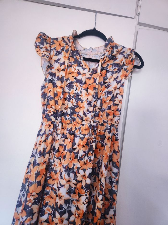 Robe longue fleurie neuve - photo numéro 3