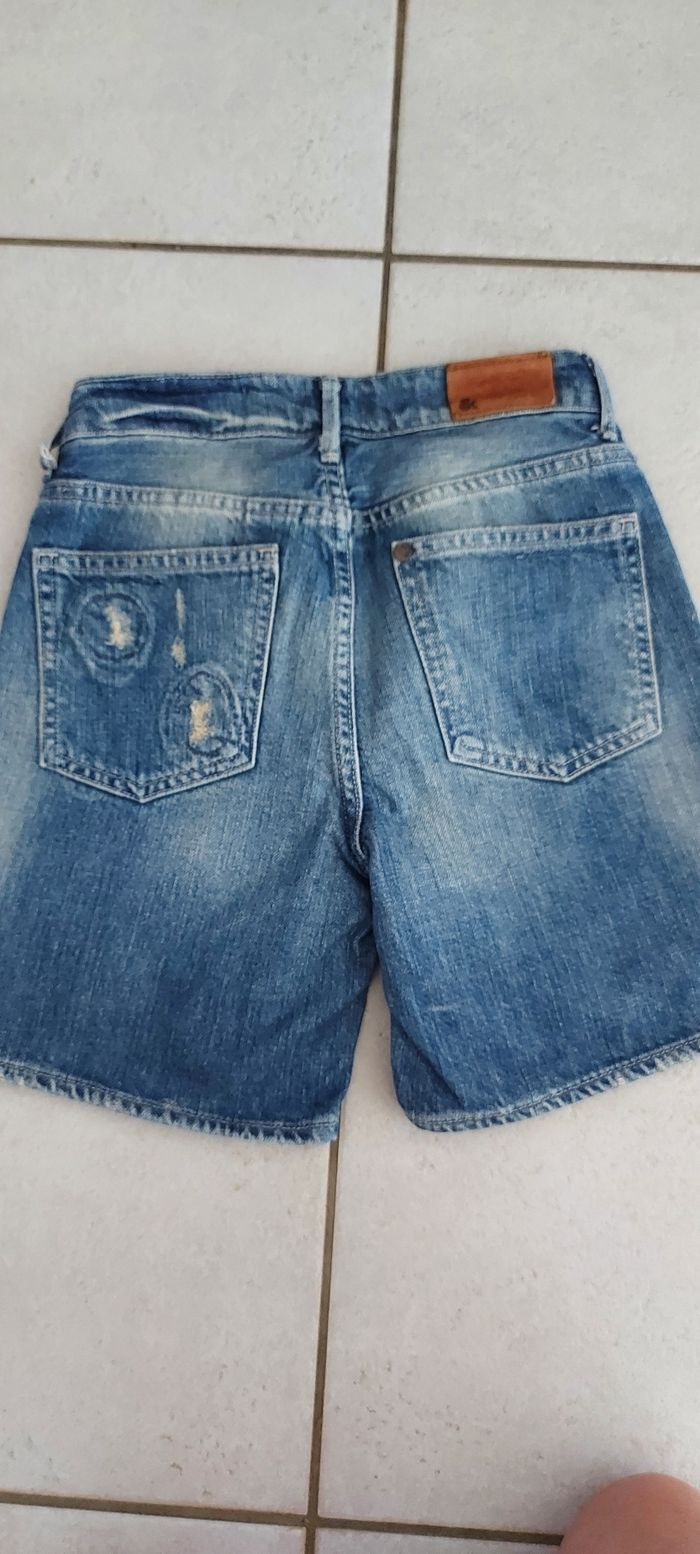 Short + tee-shirt smiley 8-9 ans. Très bon état - photo numéro 6