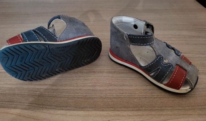 Sandale taille 18 - photo numéro 2