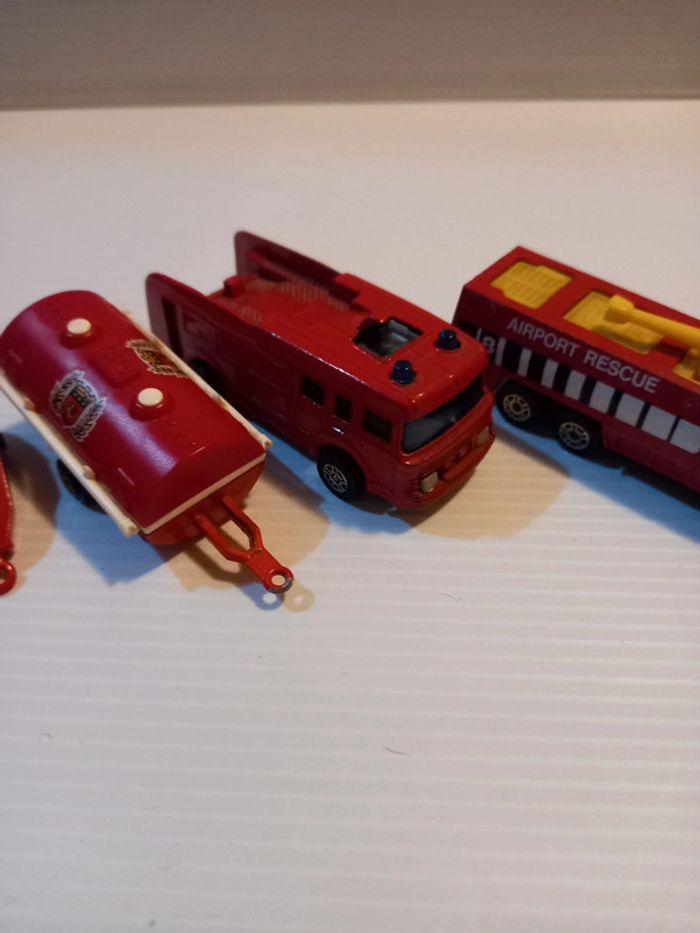 5 véhicules de pompier - photo numéro 3