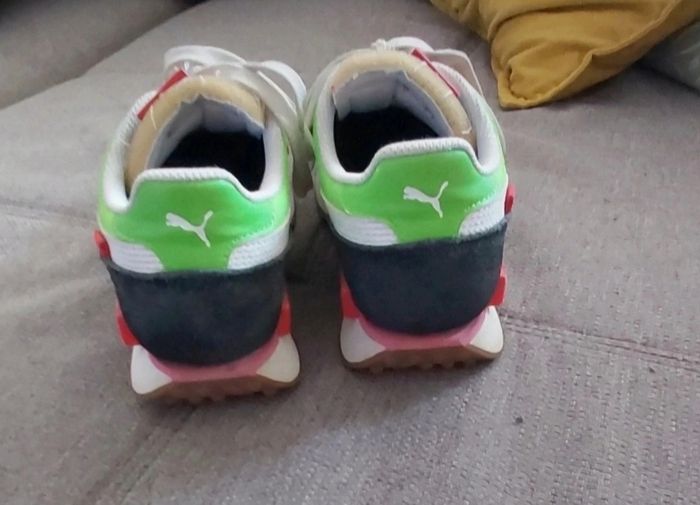 Chaussures Puma taille 37 - photo numéro 4