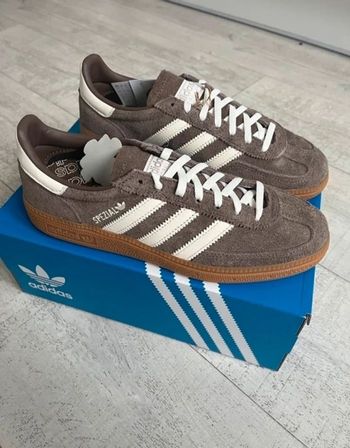 Adidas Spezial Earth Strate40