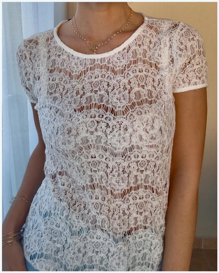 Tee shirt en dentelle Esprit taille S parfait etat - photo numéro 2