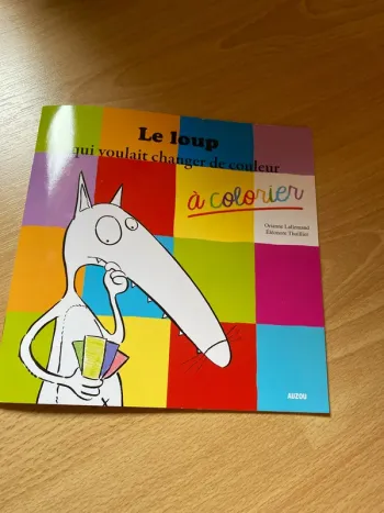 Le loup qui voulait changer de couleur
