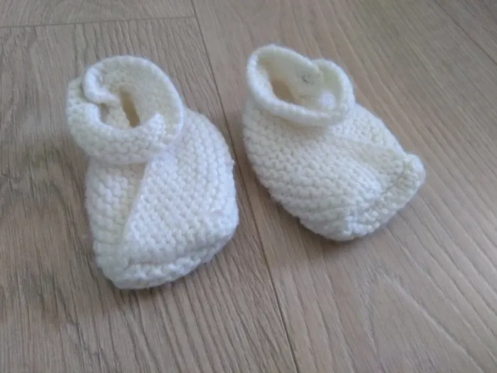 Chaussons blancs tricotés 0/3 mois
