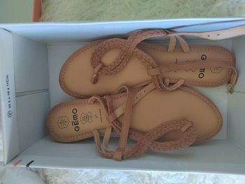 Sandales