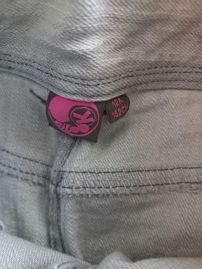 Jupe en jean grise - photo numéro 5