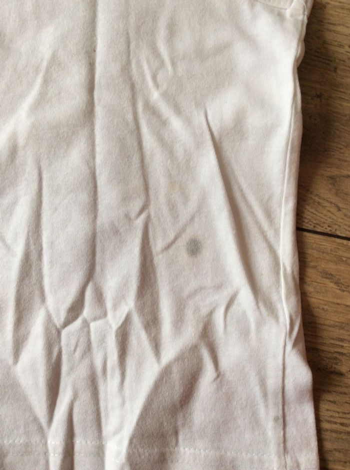 Débardeur (taché) et short (a réparer) - photo numéro 4