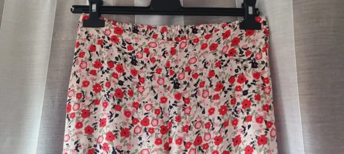 Pantalon fluide femme, motif fleuri, marque Vero Moda, taille S, en très bon état. - photo numéro 3