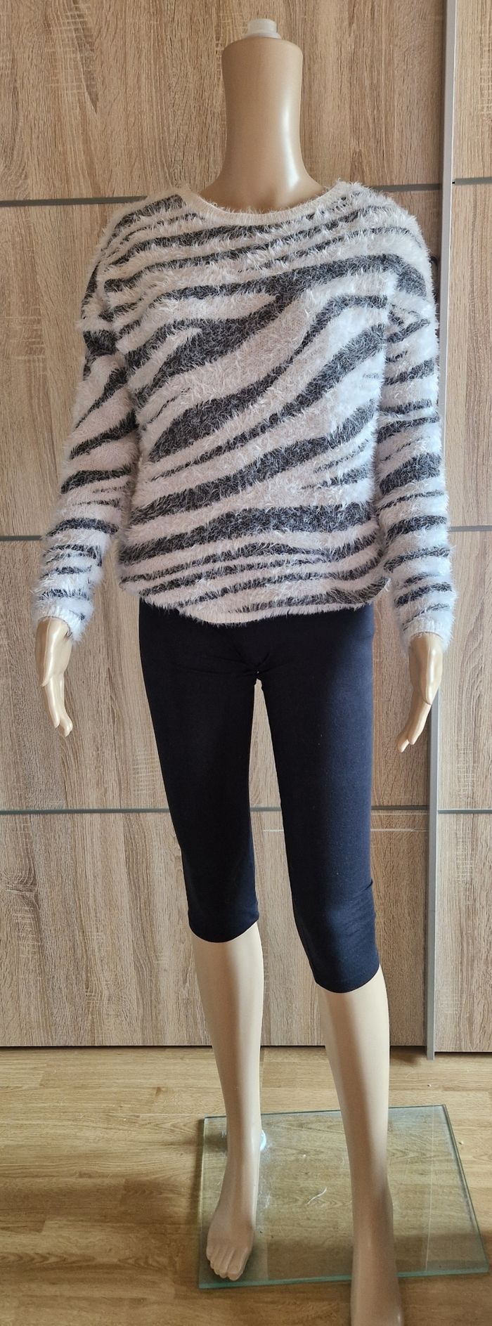 Pull femme taille 36 zèbre  noir et blanc - photo numéro 5