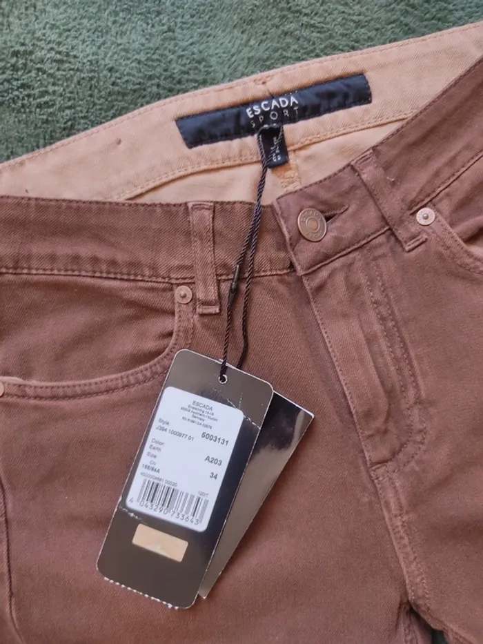 Pantalon bicolore marron slim femme Escada Sport 34 Neuf - photo numéro 3