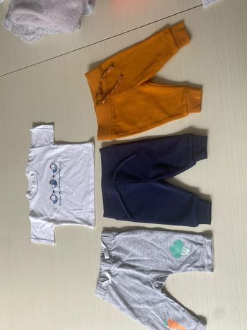 Lot de vêtements 3/6mois
