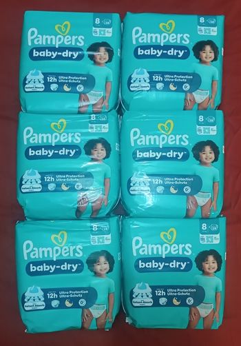 Couches pampers taille 8