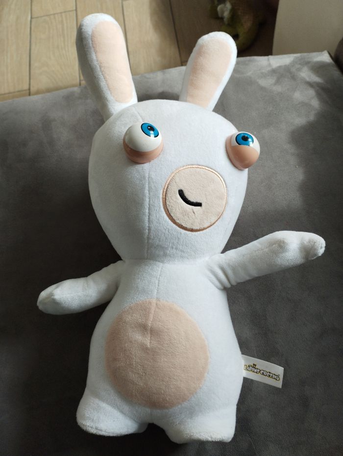 Peluche lapin cretin