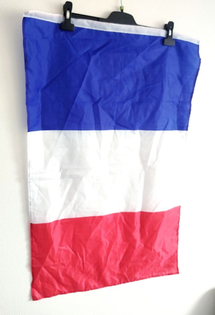 Drapeau Français taille 90x60 cm - photo numéro 4