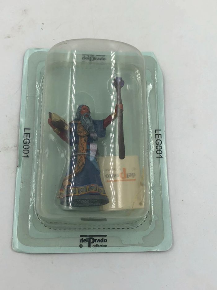 Figurine de collection Delprado Ensorceleur neuf