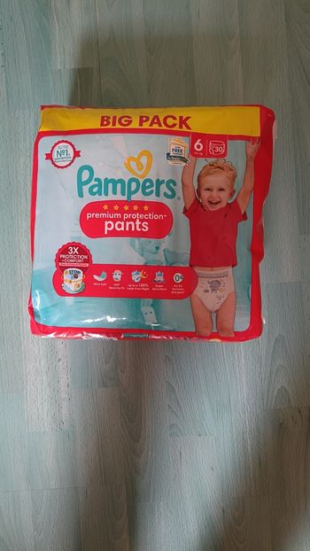 1 big pack Pampers premium protection pants taille 6