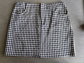 Jupe courte noire et blanche