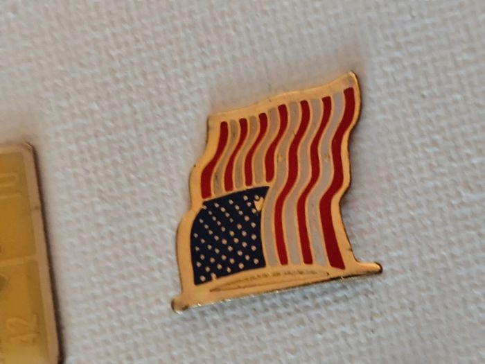 Lot de 14 pins usa - photo numéro 5