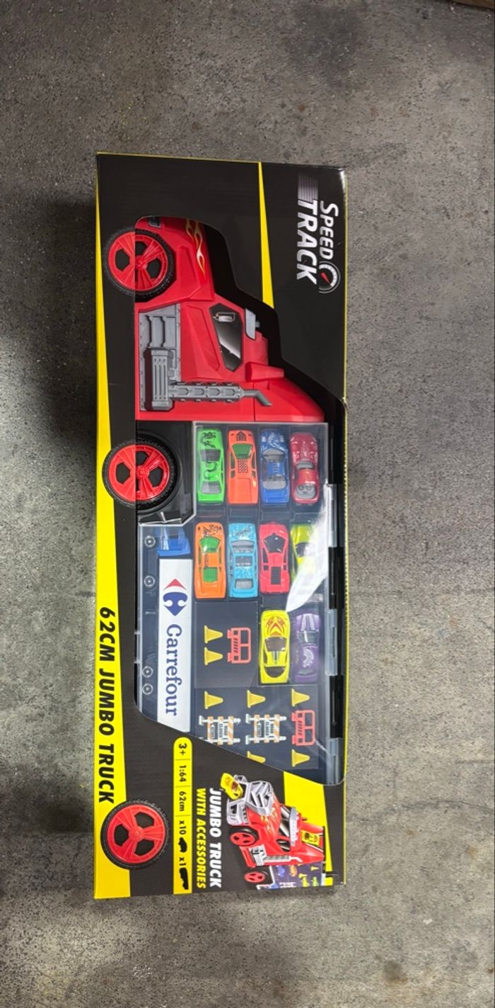 Camion transportable avec 10 voitures