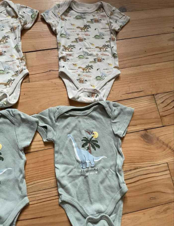 Body dinosaures - photo numéro 3