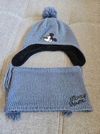 Bonnet et tour de cou