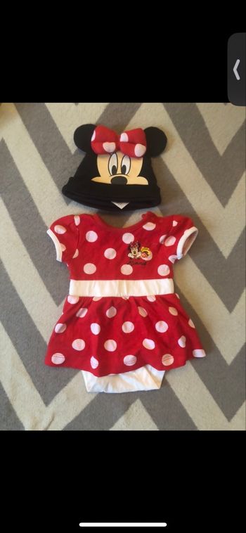 Jolie body d’été robe minnie avec son bonnet neuf taille naissance 1 mois 