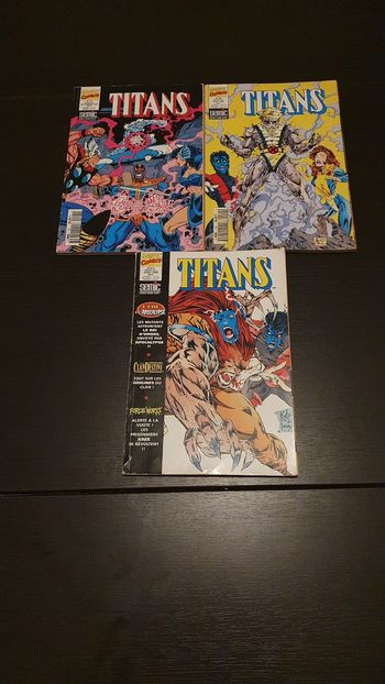 3 magazines Titans Marvel Comics