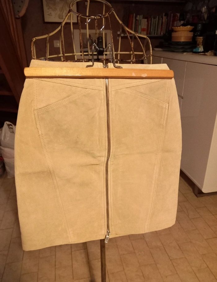 Jupe courte en cuir (T.XS)