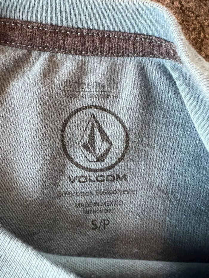 T shirt bleu femme Volcom taille S Women's blue t-shirt Maglietta blu da donna Blaues Damen-T-Shirt - photo numéro 4