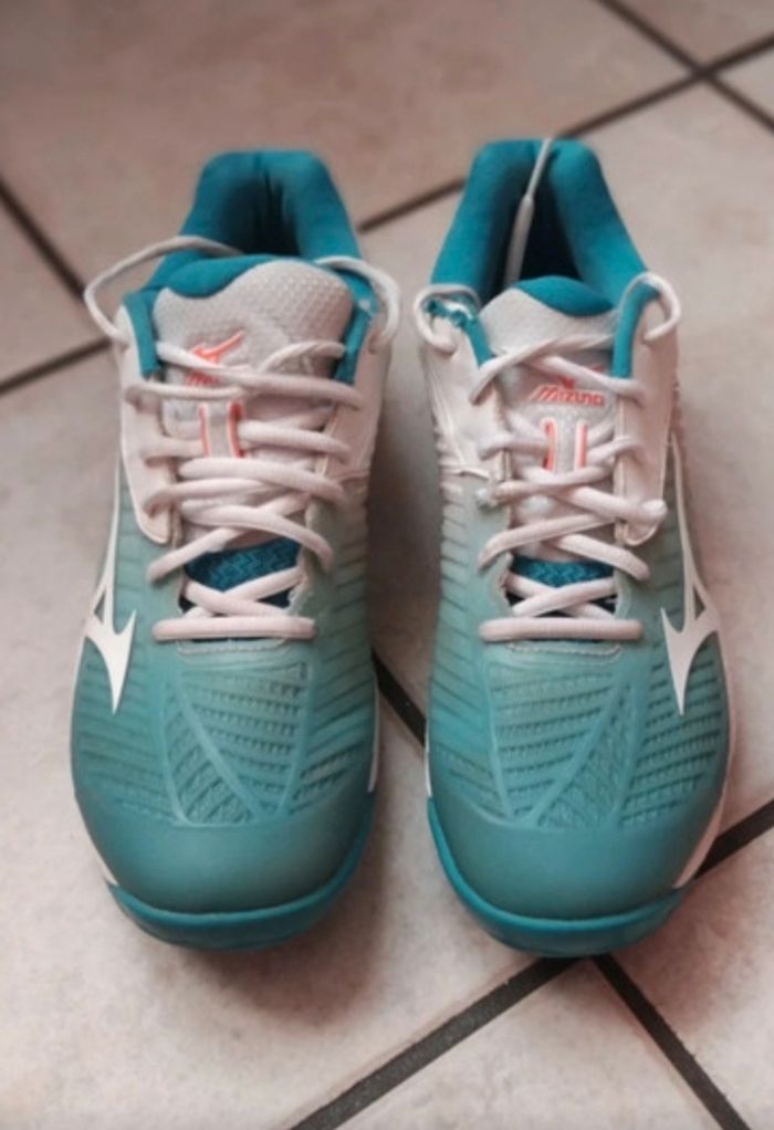 Baskets Mizuno taille 40