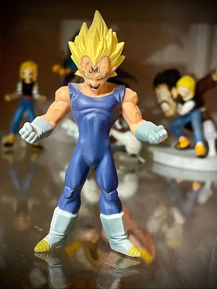 Figurine dragon ball gashapon Hachette Végéta