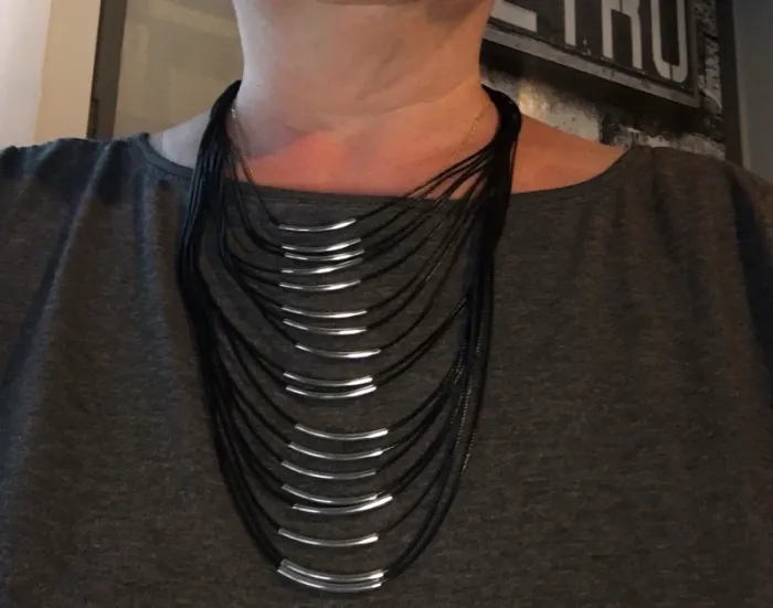 Collier fil et argenté