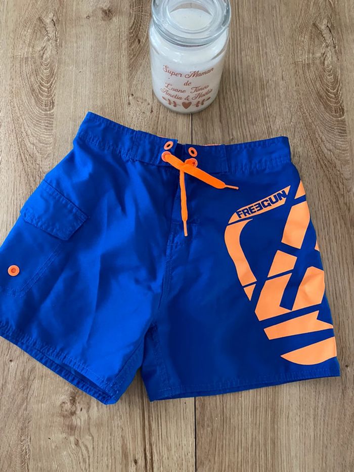 Short de bain 8/10 ans - photo numéro 3