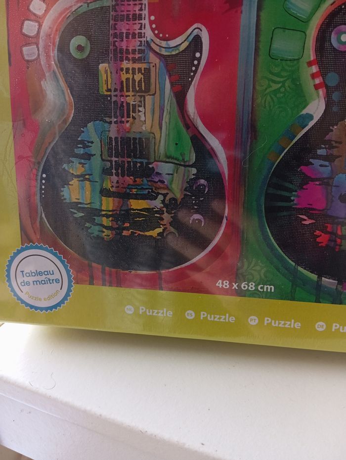 Puzzle guitare 1000 pièces neuf - photo numéro 3