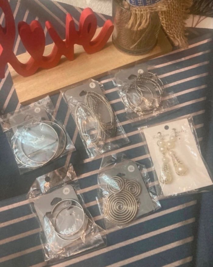 6 paires de boucles d’oreille - métal léger