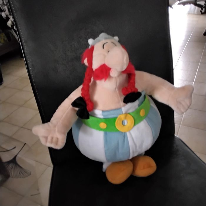 Peluche Obelix parc Asterix